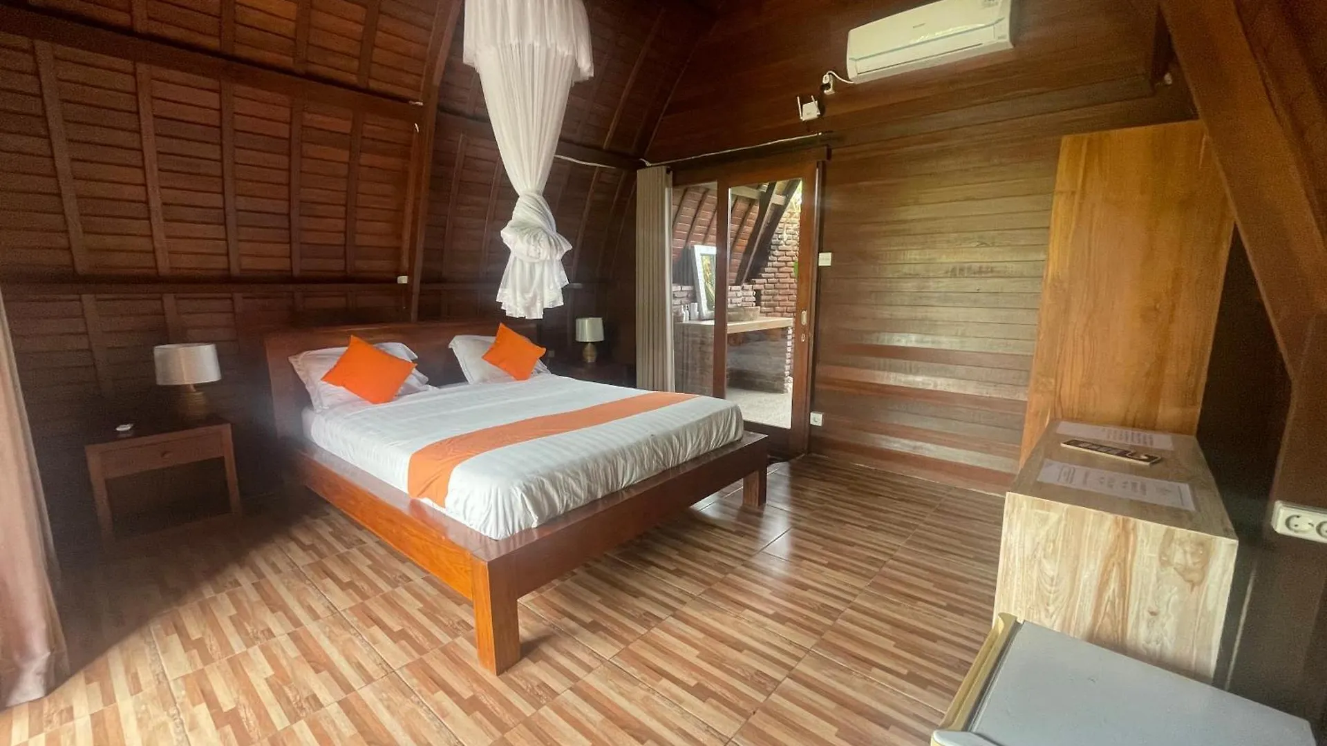 Orange Balangan Bungalow Jimbaran Indonesien
